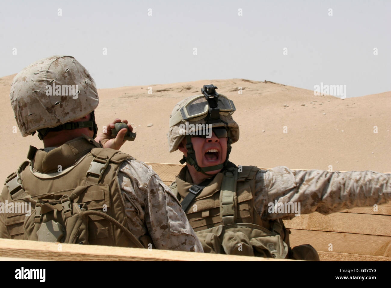 Soldier Watches Hi res Stock Photography And Images Alamy